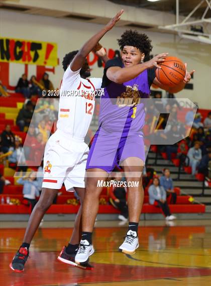 Thumbnail 3 in Lynwood vs. Dominguez photogallery.