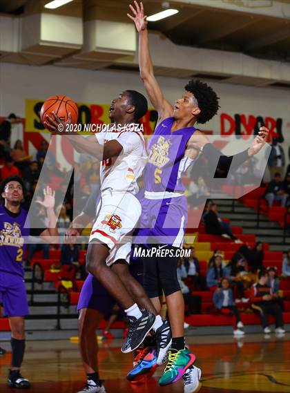 Thumbnail 2 in Lynwood vs. Dominguez photogallery.