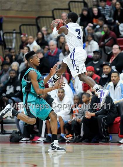 Thumbnail 3 in Sacramento vs. Sheldon (Common Good Classic) photogallery.