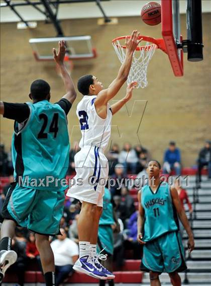 Thumbnail 3 in Sacramento vs. Sheldon (Common Good Classic) photogallery.
