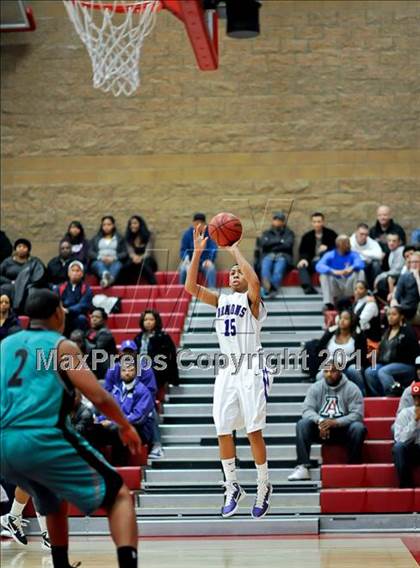 Thumbnail 2 in Sacramento vs. Sheldon (Common Good Classic) photogallery.