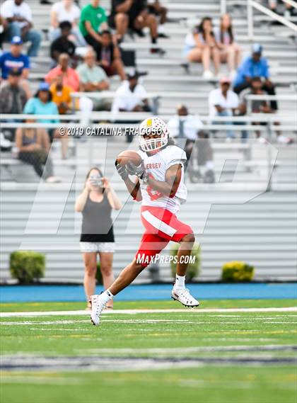Thumbnail 3 in Phil Simms All-Star Classic (North vs. South) photogallery.