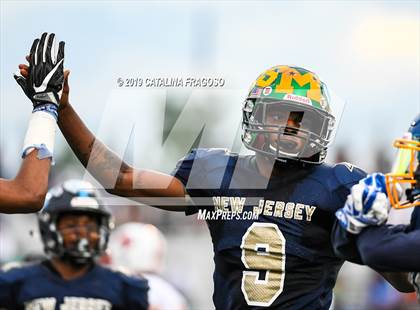 Thumbnail 2 in Phil Simms All-Star Classic (North vs. South) photogallery.