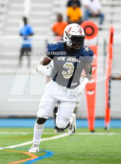 Thumbnail 2 in Phil Simms All-Star Classic (North vs. South) photogallery.