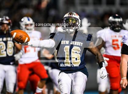 Thumbnail 3 in Phil Simms All-Star Classic (North vs. South) photogallery.