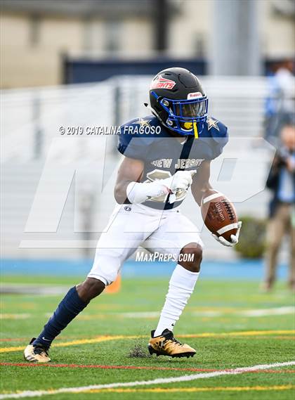 Thumbnail 3 in Phil Simms All-Star Classic (North vs. South) photogallery.