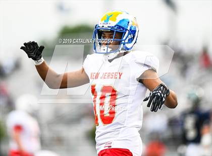 Thumbnail 1 in Phil Simms All-Star Classic (North vs. South) photogallery.