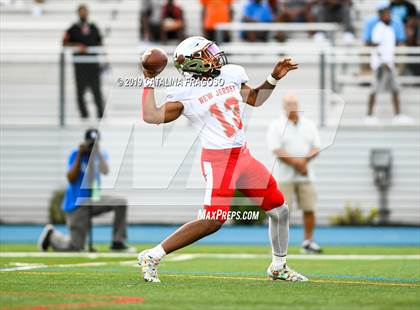 Thumbnail 2 in Phil Simms All-Star Classic (North vs. South) photogallery.