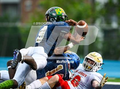 Thumbnail 3 in Phil Simms All-Star Classic (North vs. South) photogallery.