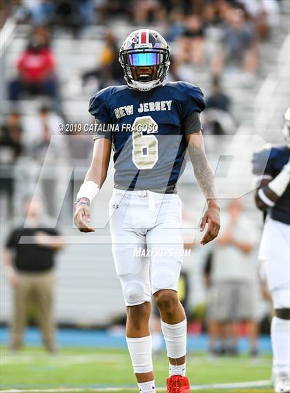 Thumbnail 2 in Phil Simms All-Star Classic (North vs. South) photogallery.