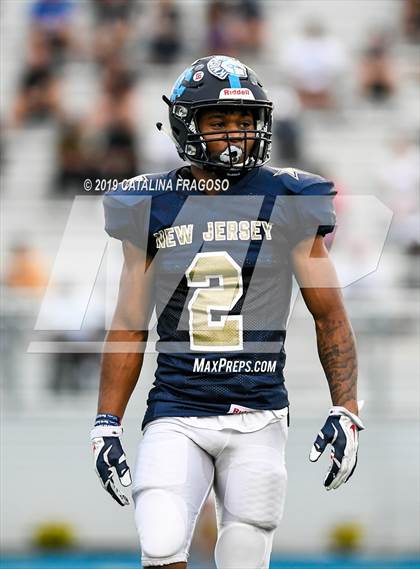 Thumbnail 1 in Phil Simms All-Star Classic (North vs. South) photogallery.
