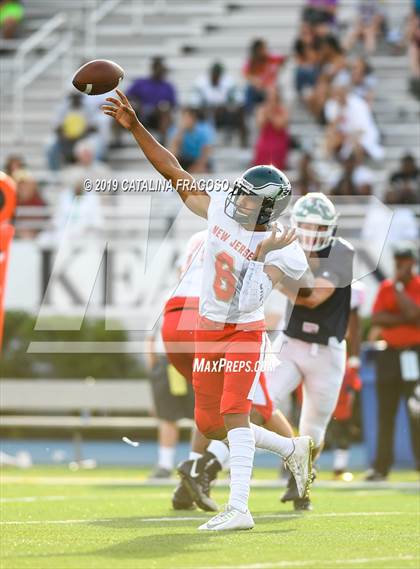 Thumbnail 2 in Phil Simms All-Star Classic (North vs. South) photogallery.