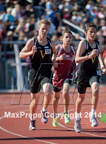 Thumbnail 2 in Don Green Invitational (Boys 1600m) photogallery.