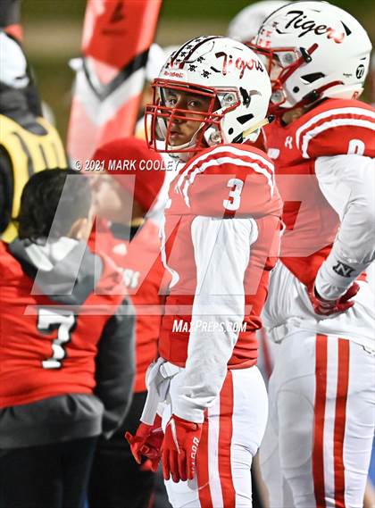 Thumbnail 2 in Bremond vs. Chilton (UIL 2A Regional Semi-final) photogallery.