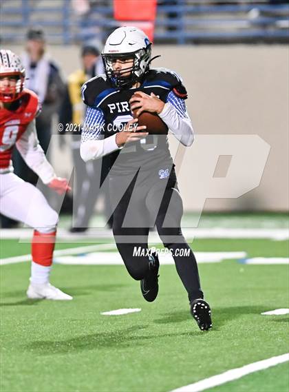 Thumbnail 1 in Bremond vs. Chilton (UIL 2A Regional Semi-final) photogallery.