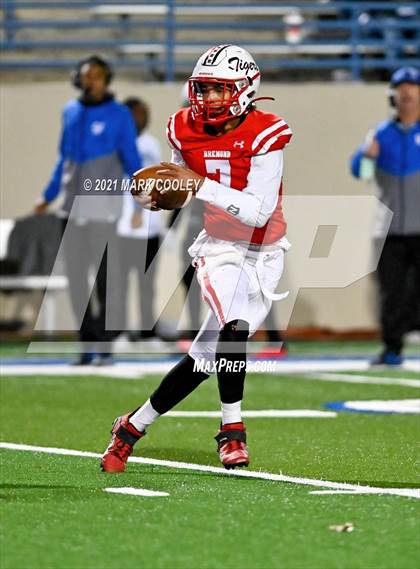 Thumbnail 1 in Bremond vs. Chilton (UIL 2A Regional Semi-final) photogallery.