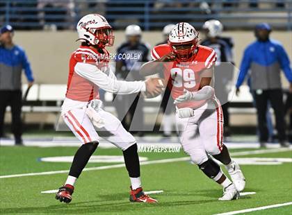 Thumbnail 2 in Bremond vs. Chilton (UIL 2A Regional Semi-final) photogallery.