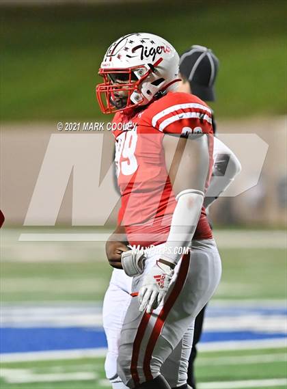 Thumbnail 1 in Bremond vs. Chilton (UIL 2A Regional Semi-final) photogallery.