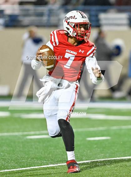 Thumbnail 1 in Bremond vs. Chilton (UIL 2A Regional Semi-final) photogallery.