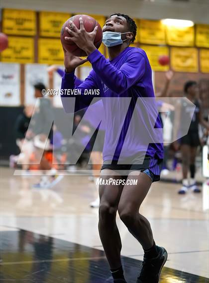 Thumbnail 3 in Millennium @ Gilbert (AIA 5A Round 1 Playoff) photogallery.