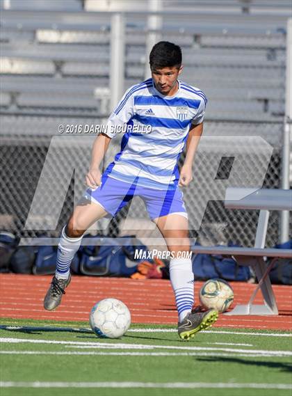 Thumbnail 2 in Dobson vs. Desert Vista (Coyote Classic Tournament) photogallery.