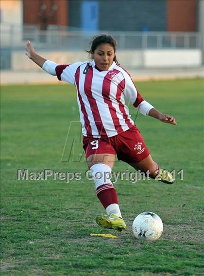Thumbnail 3 in Bell Gardens @ Arroyo (CIF SS Playoffs) photogallery.