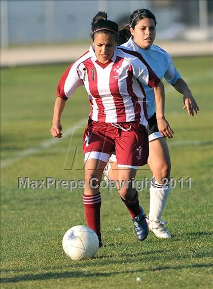 Thumbnail 2 in Bell Gardens @ Arroyo (CIF SS Playoffs) photogallery.
