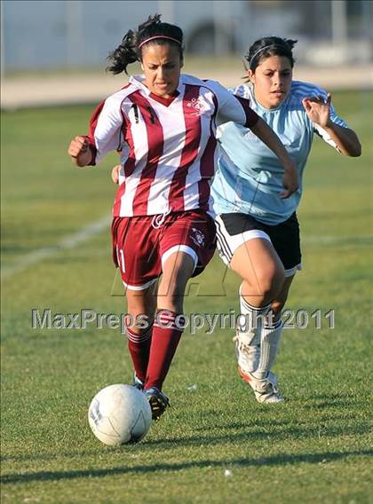 Thumbnail 3 in Bell Gardens @ Arroyo (CIF SS Playoffs) photogallery.