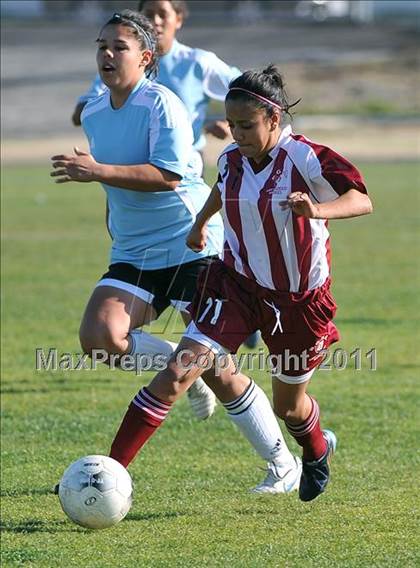 Thumbnail 2 in Bell Gardens @ Arroyo (CIF SS Playoffs) photogallery.