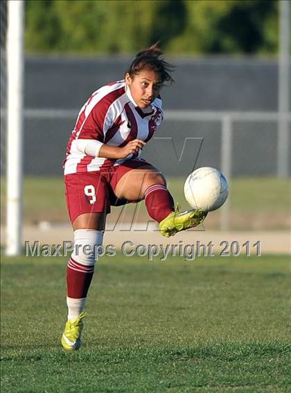 Thumbnail 2 in Bell Gardens @ Arroyo (CIF SS Playoffs) photogallery.