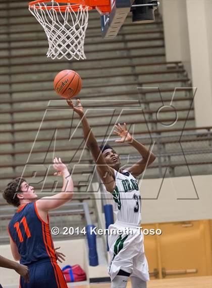 Thumbnail 1 in Brandeis vs. Southwest (SAISD Tournament) photogallery.