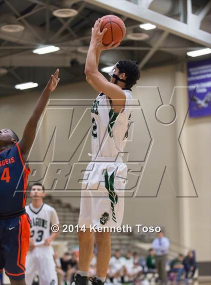 Thumbnail 2 in Brandeis vs. Southwest (SAISD Tournament) photogallery.