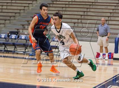 Thumbnail 2 in Brandeis vs. Southwest (SAISD Tournament) photogallery.