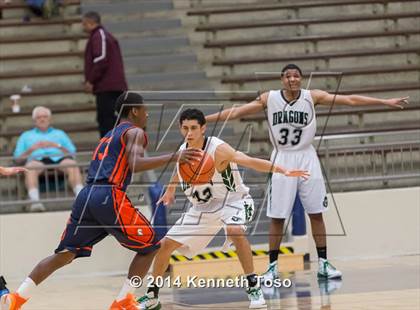 Thumbnail 2 in Brandeis vs. Southwest (SAISD Tournament) photogallery.