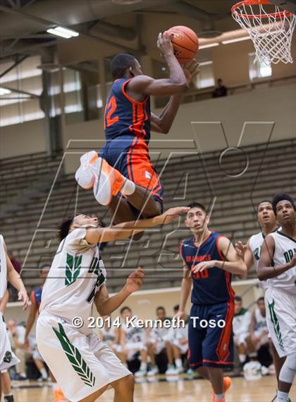 Thumbnail 1 in Brandeis vs. Southwest (SAISD Tournament) photogallery.
