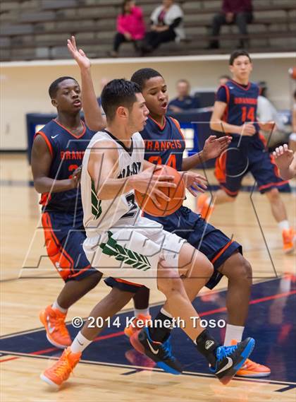 Thumbnail 1 in Brandeis vs. Southwest (SAISD Tournament) photogallery.