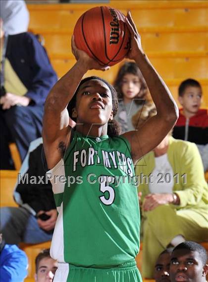 Thumbnail 1 in Fort Myers vs. Bishop Gorman (City of Palms Clasic) photogallery.