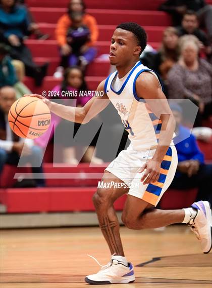 Thumbnail 3 in Westside vs Sumter (Poinsettia Classic) photogallery.
