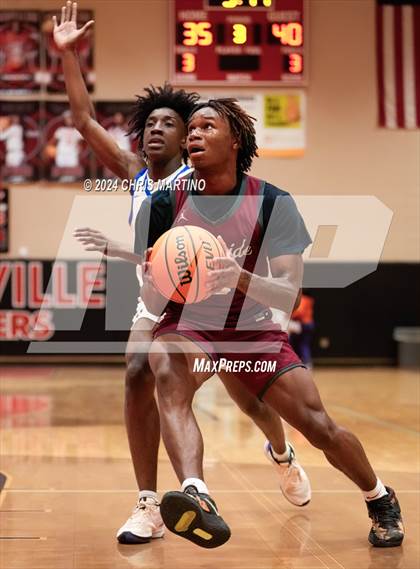 Thumbnail 3 in Westside vs Sumter (Poinsettia Classic) photogallery.