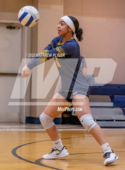 Thumbnail 3 in Fayetteville Academy vs Northwood Temple Academy (NCISAA 2A State Second Round) photogallery.