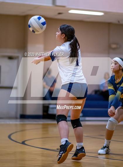 Thumbnail 1 in Fayetteville Academy vs Northwood Temple Academy (NCISAA 2A State Second Round) photogallery.