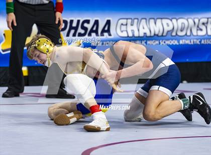 Thumbnail 1 in NYSPHSAA D1 Wrestling Championships (Semifinals 99 -126 lbs) photogallery.