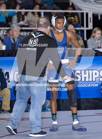 Thumbnail 3 in NYSPHSAA D1 Wrestling Championships (Semifinals 99 -126 lbs) photogallery.