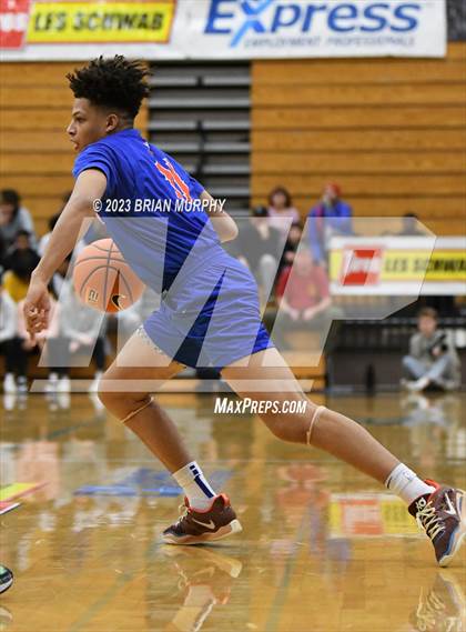 Thumbnail 2 in Bishop Gorman vs. Grant (Les Schwab Invitational) photogallery.