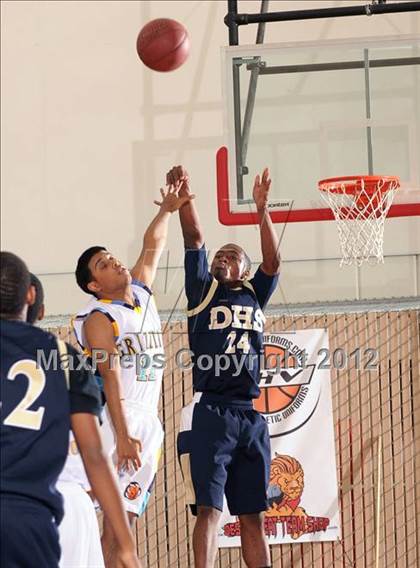 Thumbnail 3 in Los Osos vs. Desert Hot Springs (MaxPreps Holiday Classic) photogallery.
