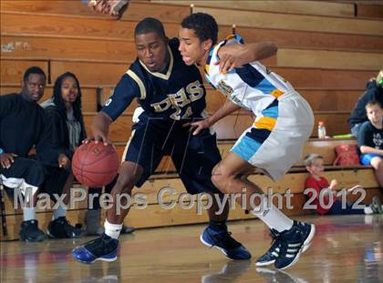 Thumbnail 2 in Los Osos vs. Desert Hot Springs (MaxPreps Holiday Classic) photogallery.