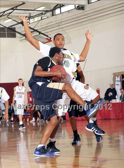 Thumbnail 3 in Los Osos vs. Desert Hot Springs (MaxPreps Holiday Classic) photogallery.