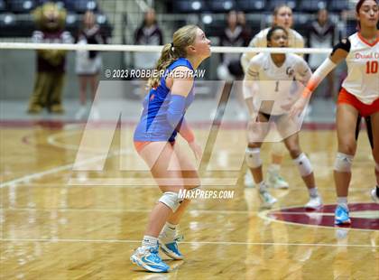 Thumbnail 1 in Grand Oaks vs. Cinco Ranch (UIL 6A Volleyball Final) photogallery.