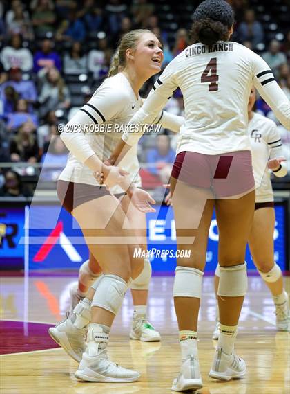 Thumbnail 2 in Grand Oaks vs. Cinco Ranch (UIL 6A Volleyball Final) photogallery.