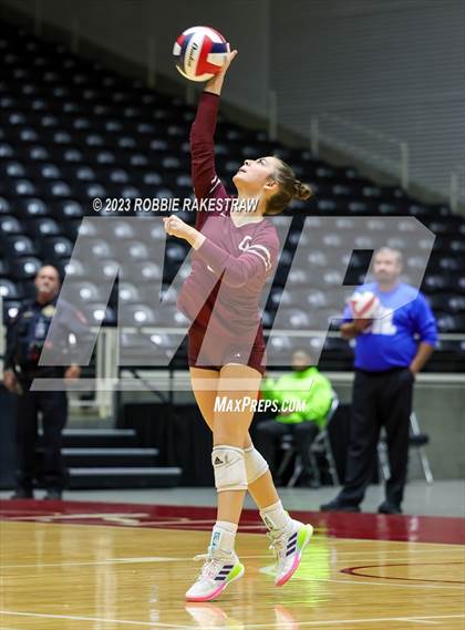 Thumbnail 1 in Grand Oaks vs. Cinco Ranch (UIL 6A Volleyball Final) photogallery.